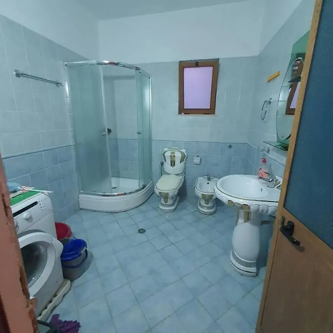 Private Villa Apartment Τίρανα